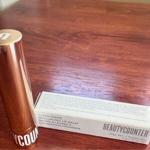 Beauty counter Clean Swipe Lip Balm in Bitten